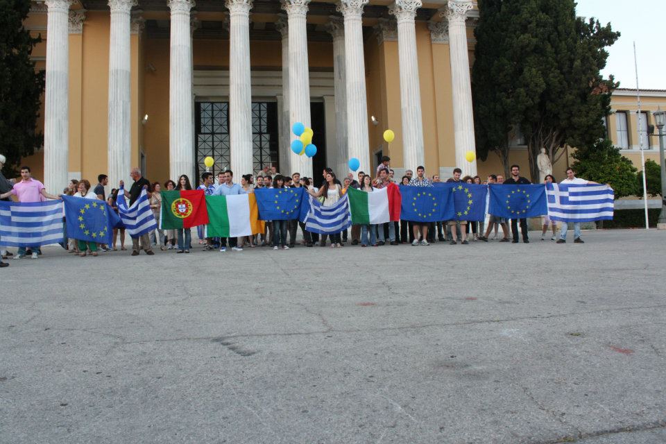 Το πρώτο «Μένουμε Ευρώπη» έλαβε χώρα στις 10 Ιουνίου του 2012.