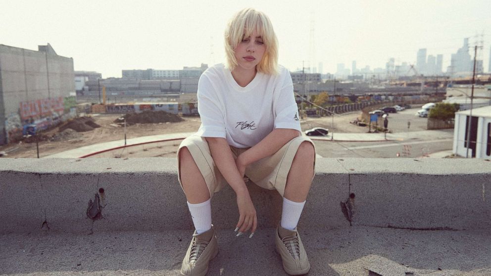 Τα cool sneakers έχουν διάσημη υπογραφή