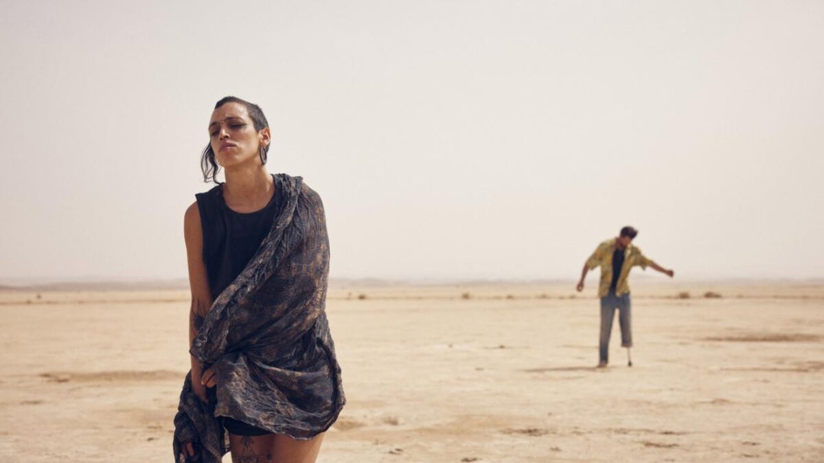 Το «Sirat» είναι ένα κινηματογραφικό rave για τη συντέλεια του κόσμου