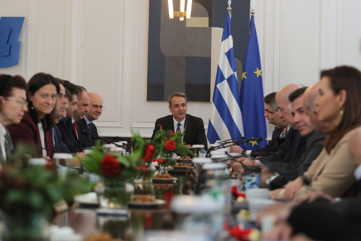 ΣYΝΕΔΡΙΑΣΗ ΤΟΥ ΥΠΟΥΡΓΙΚΟΥ ΣΥΜΒΟΥΛΙΟΥ ΥΠΟ ΤΟΝ ΠΡΩΘΥΠΟΥΡΓΟ ΚΥΡΙΑΚΟ ΜΗΤΣΟΤΑΚΗ (ΣΩΤΗΡΗΣ ΔΗΜΗΤΡΟΠΟΥΛΟΣ / EUROKINISSI)