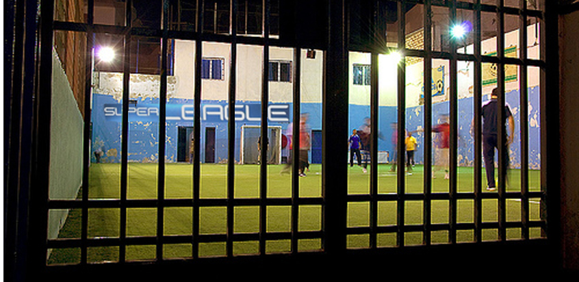 Το ελληνικό ποδόσφαιρο στη «σέντρα»