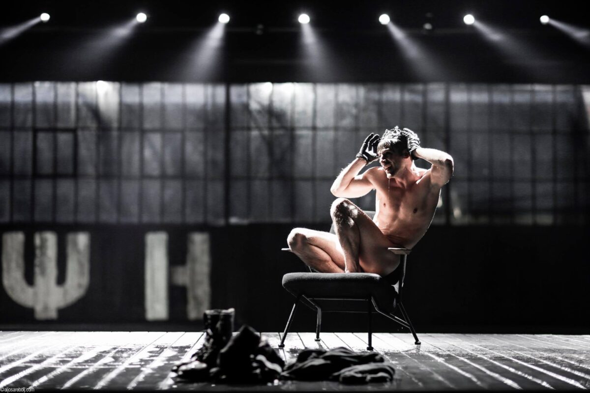 Ο βασιλιάς του Κιμούλη δεν είναι γυμνός