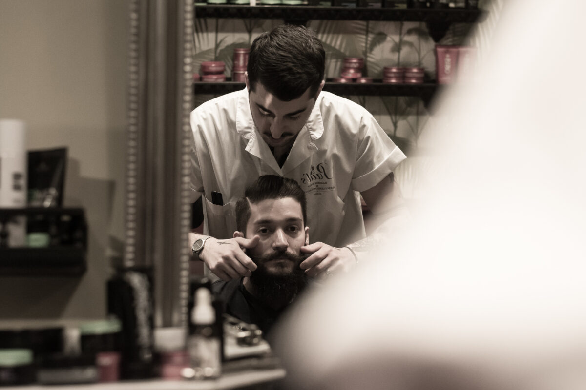 «Paul’s Barbershop»: Η παράδοση γεννιέται ξανά… κάτω στον Πειραιά!