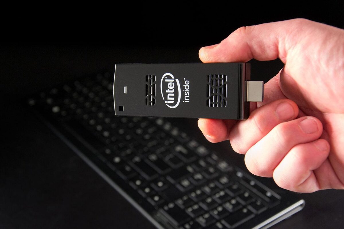 intel inside. Κι όμως χωρέσανε όλα μέσα!