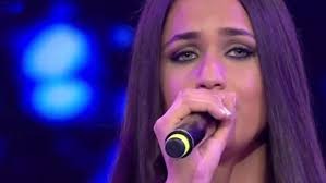 Την πυροβόλησε επειδή τραγουδούσε!