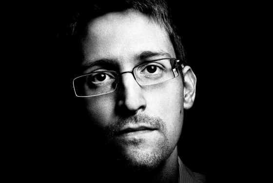 Edward Snowden: «Αξίζει που ζω κυνηγημένος. Βοήθησα το δημόσιο καλό»