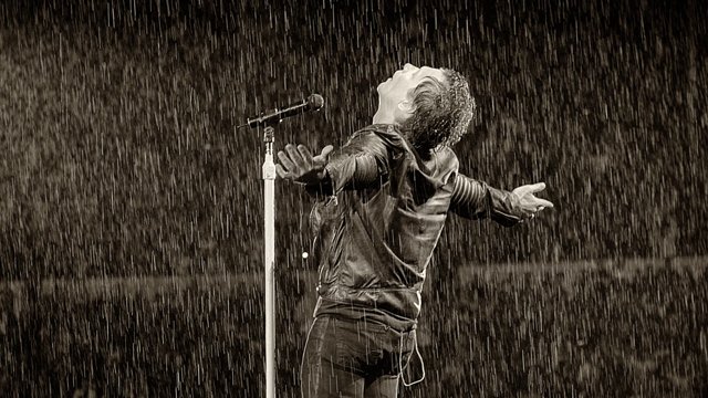 David Bergman: Ο προσωπικός φωτογράφος του Jon Bon Jovi αποκαλύπτει στο klik «Στην αρχή σε φοβίζει λιγάκι»
