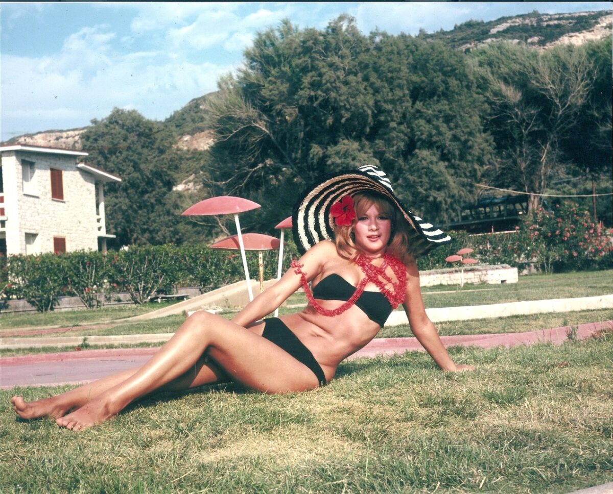 Beach Girls 2015: Επιστροφή στα 60s