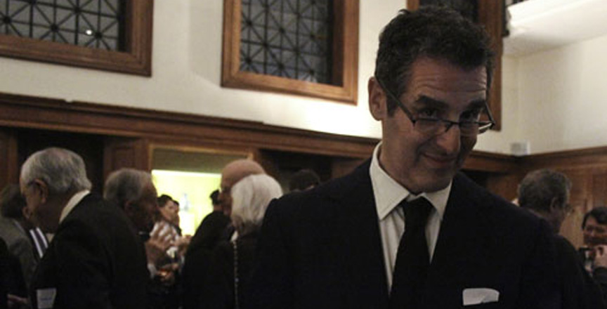Mark Mazower:  «Η Ελλάδα αντιμετωπίζει αναταραχή που θα δοκιμάσει τους δημοκρατικούς θεσμούς»