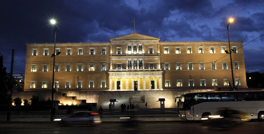 Με 250 υπέρ, 32 κατά και 8 παρών, εγκρίθηκε η Ελληνική πρόταση προς τους πιστωτές