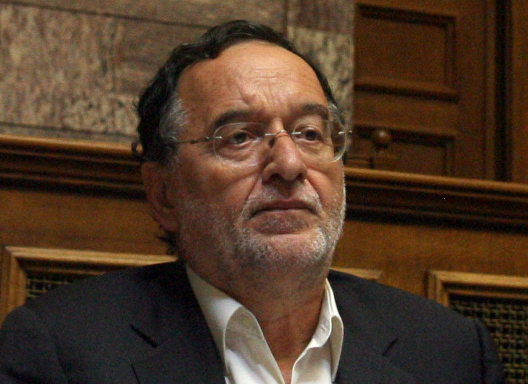 Παναγιώτης Λαφαζάνης: Ο άνθρωπος του κομματικού σωλήνα