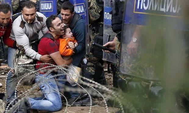 Το μίσος τους ακολουθεί παντού...