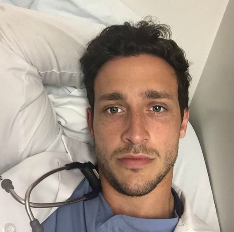 Ο αληθινός Mc Dreamy του Grey’s Anatomy είναι στη Νέα Υόρκη και περιμένει για μία εγχείριση και μία selfie!