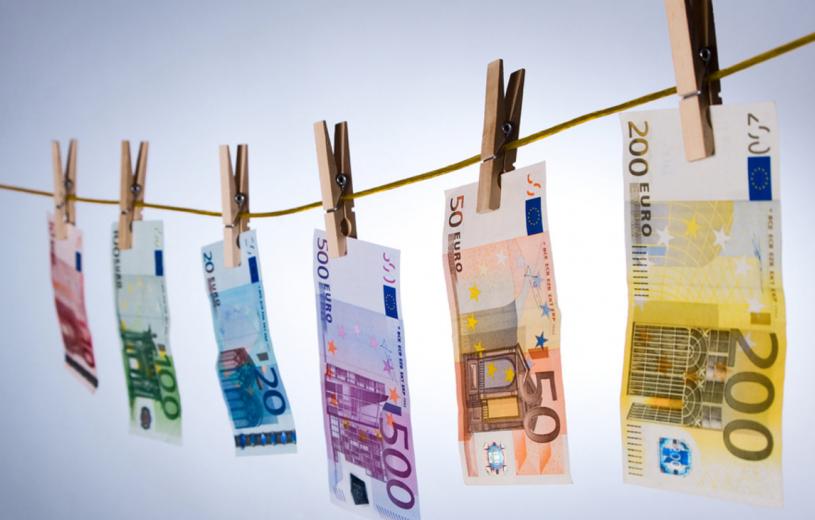 Η ιστορική διαδρομή της φοροδιαυγής στην Ελλάδα από τη Wall Street Journal