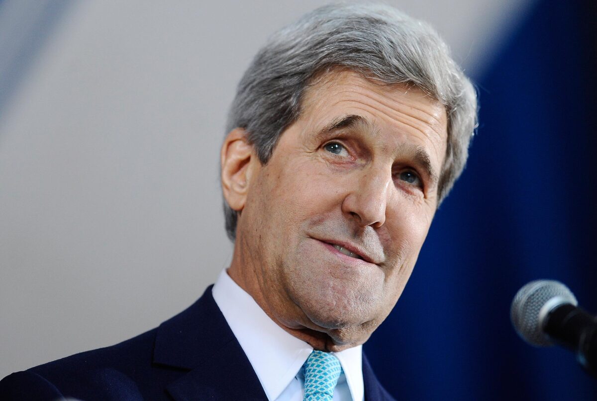 Γιατί ο John Kerry είναι από τους βασικούς διεκδικητές του φετινού Nobel Ειρήνης