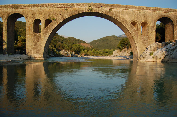 Γεφυρα Αυλακίου. Άκόμη μία ιστορική γέφυρα κινδυνεύει στη Θεσσαλία
