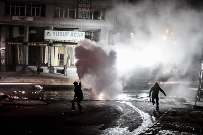 Χιλιάδες διαδηλωτές στην Άγκυρα για να τιμήσουν τα θύματα