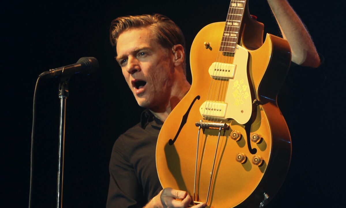 «Don`t Even Try»: Ο Bryan Adams επιστρέφει