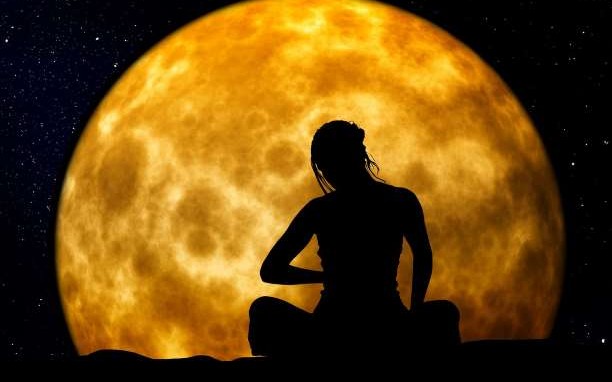 Βυθίσου στη σιωπή αν θέλεις να γνωρίσεις ποιος είσαι αληθινά