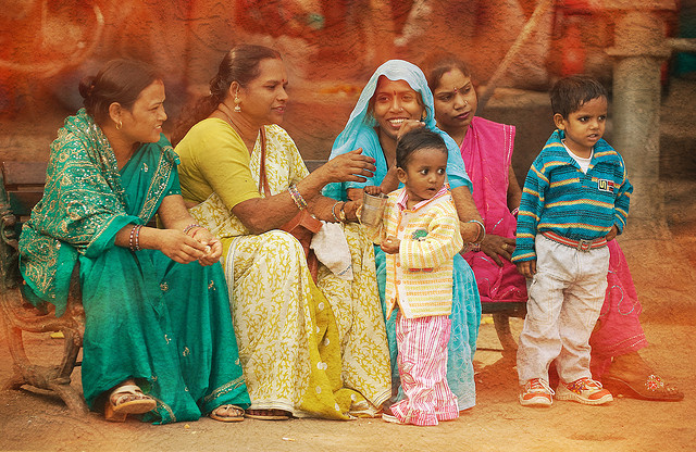 Δύο μικρές Ινδές, ηλικίας 2,5 και 5 ετών, έπεσαν θύματα βιασμού