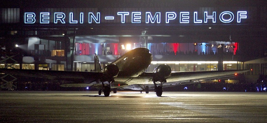 Το ιστορικό  αεροδρόμιο του Τέμπελχοφ στο Βερολίνο θα υποδεχθεί μετανάστες