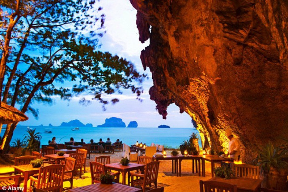 Grotto: Ένα ειδυλλιακό εστιατόριο μέσα σε σπηλιά στην Ταϊλάνδη