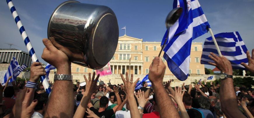 Oι αγανακτισμένοι αποσταθεροποίησαν το δικομματικό σύστημα Πασοκ -ΝΔ