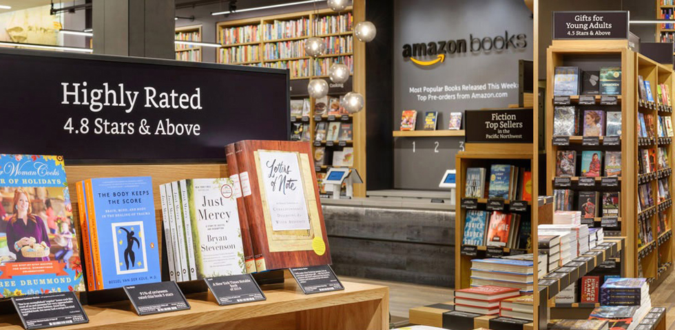 Η Amazon άνοιξε το πρώτο της φυσικό βιβλιοπωλείο