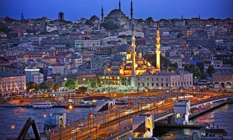 Μόλις το 52% των Τούρκων θεωρεί οτί μπορούν οι πολίτες να ασκούν κριτική στη κυβέρνηση