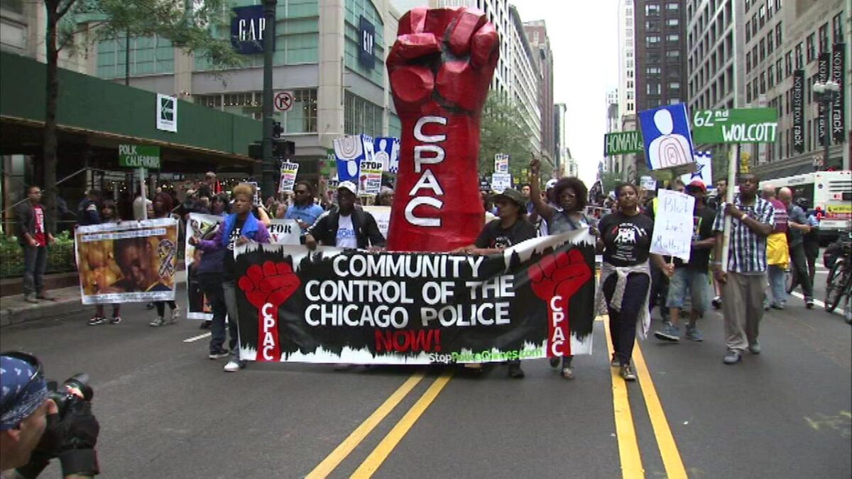 Σικάγο : Δεκάδες άνθρωποι διαδήλωσαν στους δρόμους