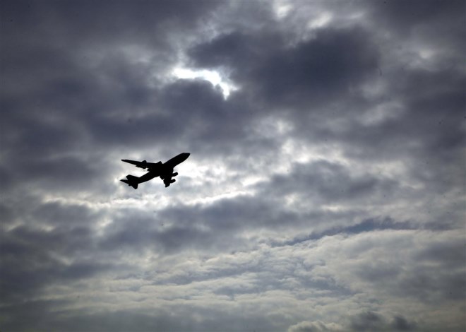 Η Ουκρανία απαγορεύει  στα ρωσικά αεροσκάφη να πετούν στο εναέριο χώρο της και Ρωσία δίεκοψε τη παροχή αερίου