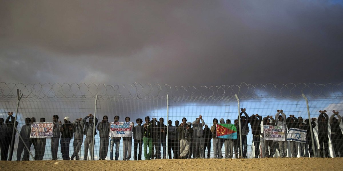 Σχέδιο απευθείας μεταφοράς προσφύγων σε κράτη μέλη της αεροπορικώς επεξεργάζεται η ΕΕ
