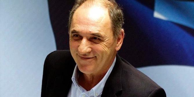 38 ακίνητα και 1,8 εκ ευρώ ξέχασε να δηλωσει ο Σταθάκης