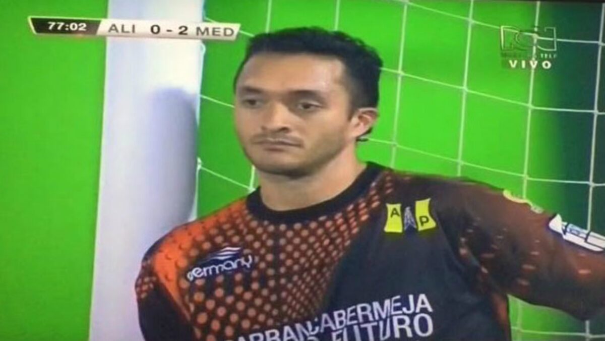 Τερματοφύλακας απεργεί στο 75’ λόγω… αδικίας! (video)