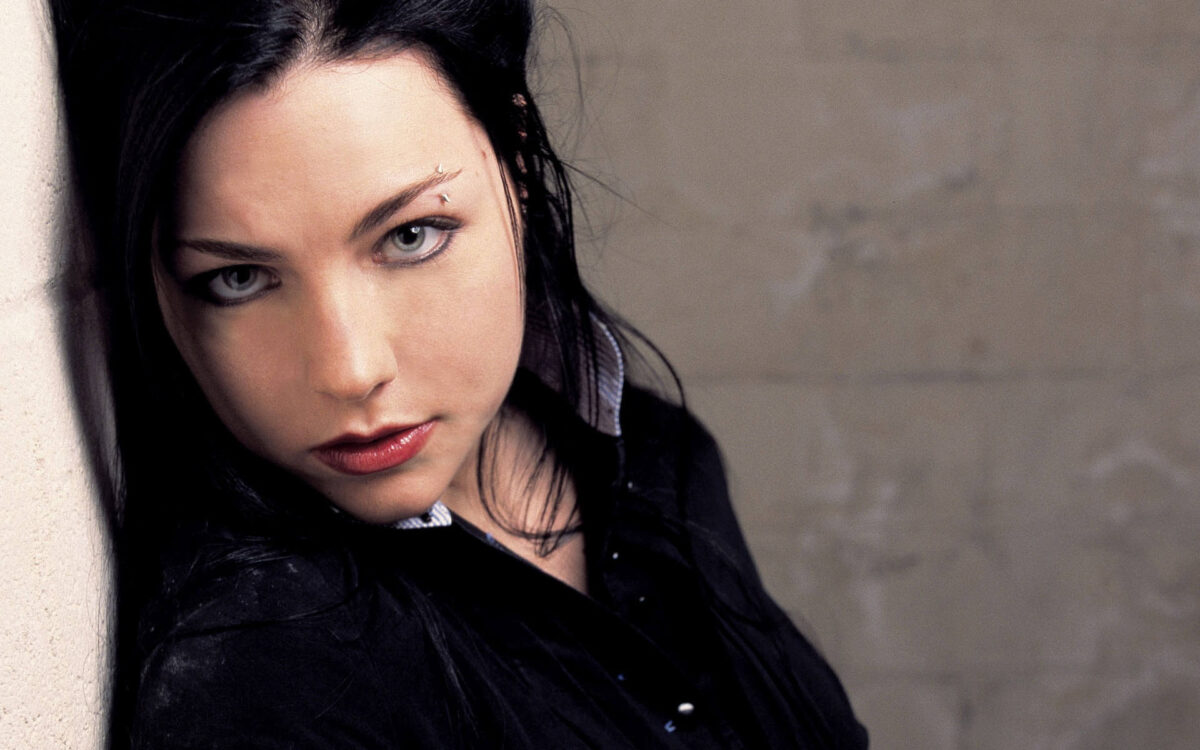 Η Amy Lee τραγουδά το «Going to California» των Led Zeppelin