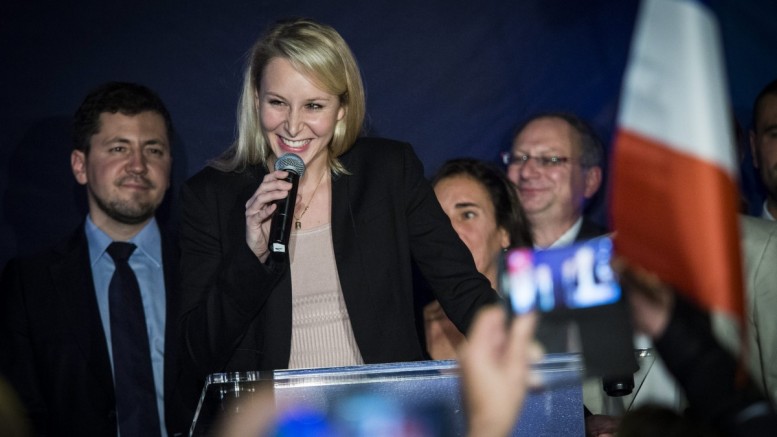 Το Σοσιαλιστικό Κόμμα αποσύρει τους υποψηφίους του για να  κλείσει τον δρόμο στο ακροδεξιό Εθνικό Μέτωπο