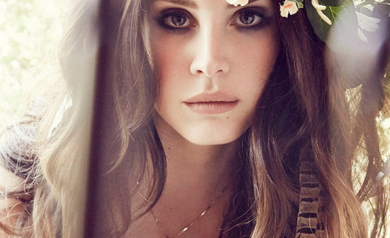 Η Lana Del Rey ετοιμάζει κιόλας τον νέο της δίσκο