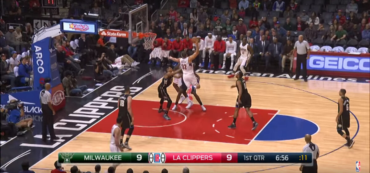 NBA Top-10: Ο Μπλέικ Γκρίφιν καρφώνει στα μούτρα του Αντετοκούνμπο! (video)