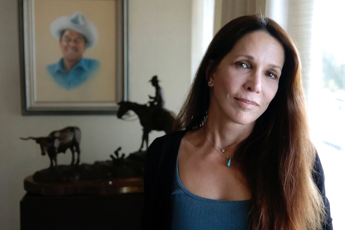 Patti Davis: Ο πατέρας μου θα αηδίαζε με τους υποψήφιους του Ρεπουμπλικανικού κόμματος
