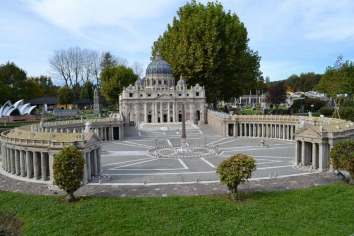 Minimundus Park: Ο γύρος του κόσμου σε μία βόλτα