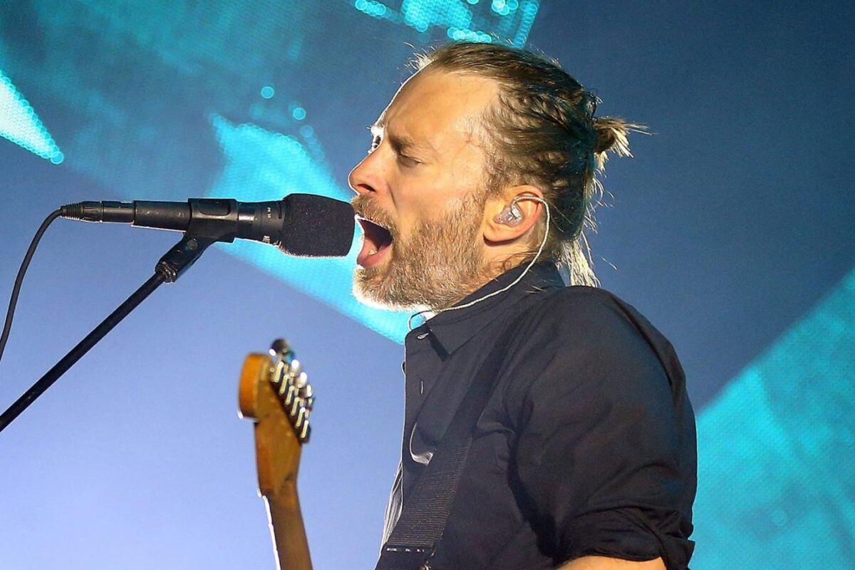 Οι Radiohead προσφέρουν δωρέαν τραγούδι που έγραψαν για το Spectre