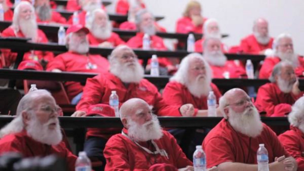 Santa University: Σχολή για πετυχημένους Άγιους Βασίληδες