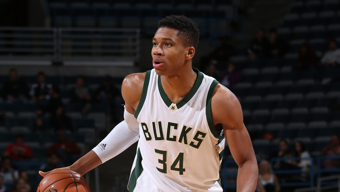 Έσπασε το δόντι του ο Γιάννης Αντετοκούνμπο! (video)