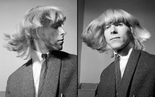 Η πρώτη τηλεοπτική εμφάνιση του Bowie έγινε στα 17 του και δεν ήταν για μουσικό λόγο