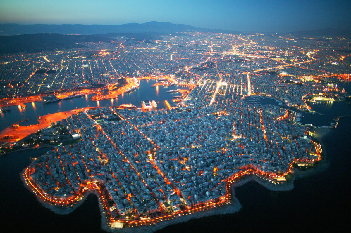 O Δρόμος του μεταξιού από τη Κίνα στην Ευρώπη θα περάσει από τον Πειραιά