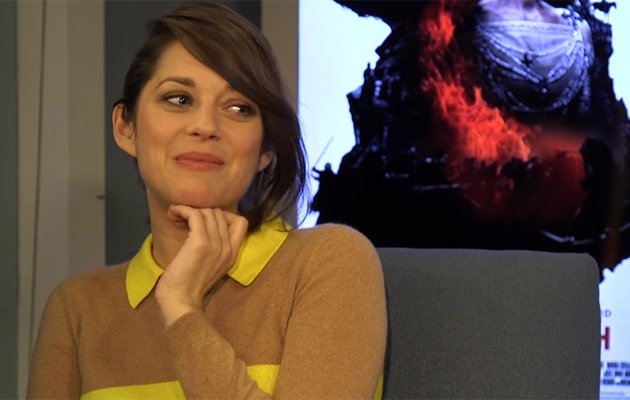 Η Marion Cotillard τραγουδάει Britney Spears (video)
