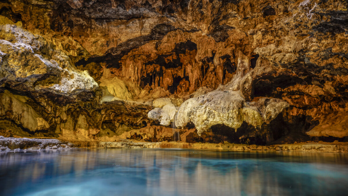 Ταξίδι στις 9 πιο όμορφες θερμές πηγές του κόσμου