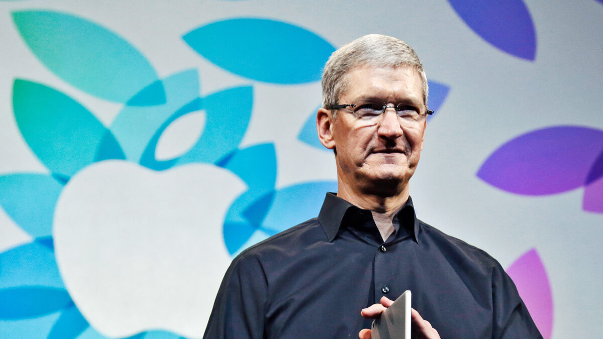 Σάλος για το «θάψιμο» του iPhone 6s Plus από τον ίδιο το Cook