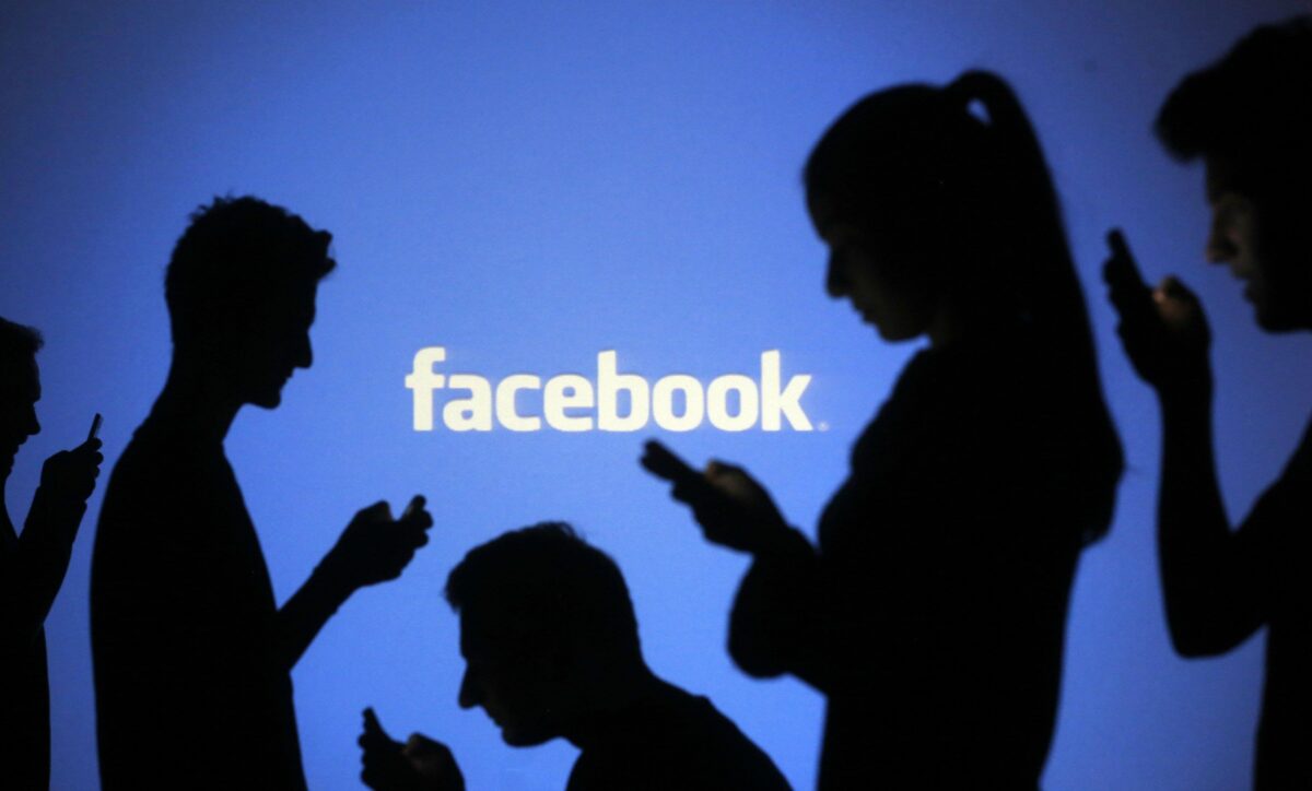 Νέος ιός καραδοκεί στο Facebok!