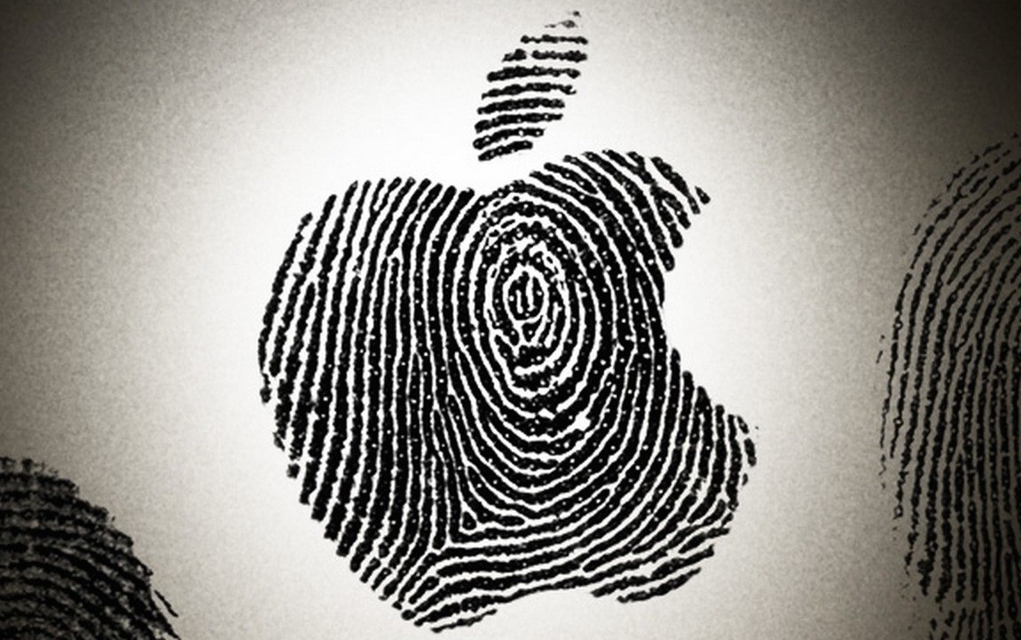 O πόλεμος της Apple εναντίον του FBI καλά κρατεί